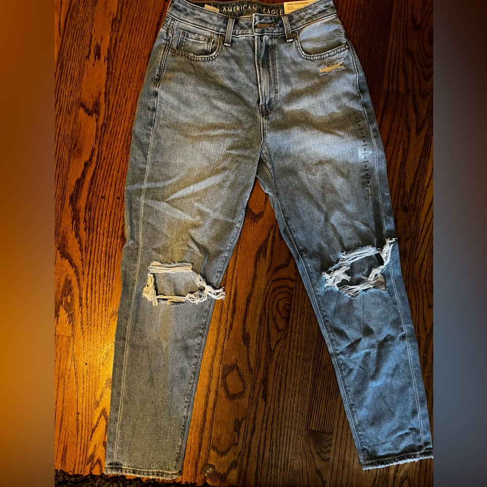 American eagle mom jeans